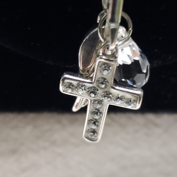 Beautiful silver tone small snake pattern necklace with a wing, a cross, bead - Picture 7 of 9